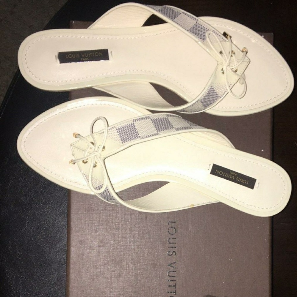 Louis Vuitton White Damier Azur Sandal - Picture 3 of 4